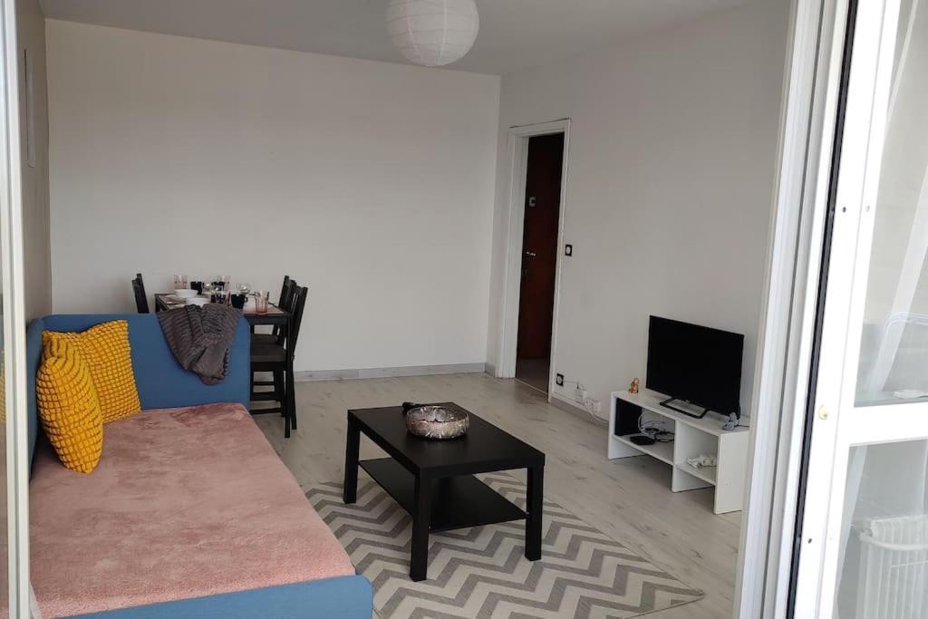 Charmant Appartement Proche Melun Centre Ville Eksteriør billede